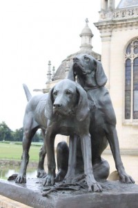 Chiens de chasse sculptés par Auguste Cain